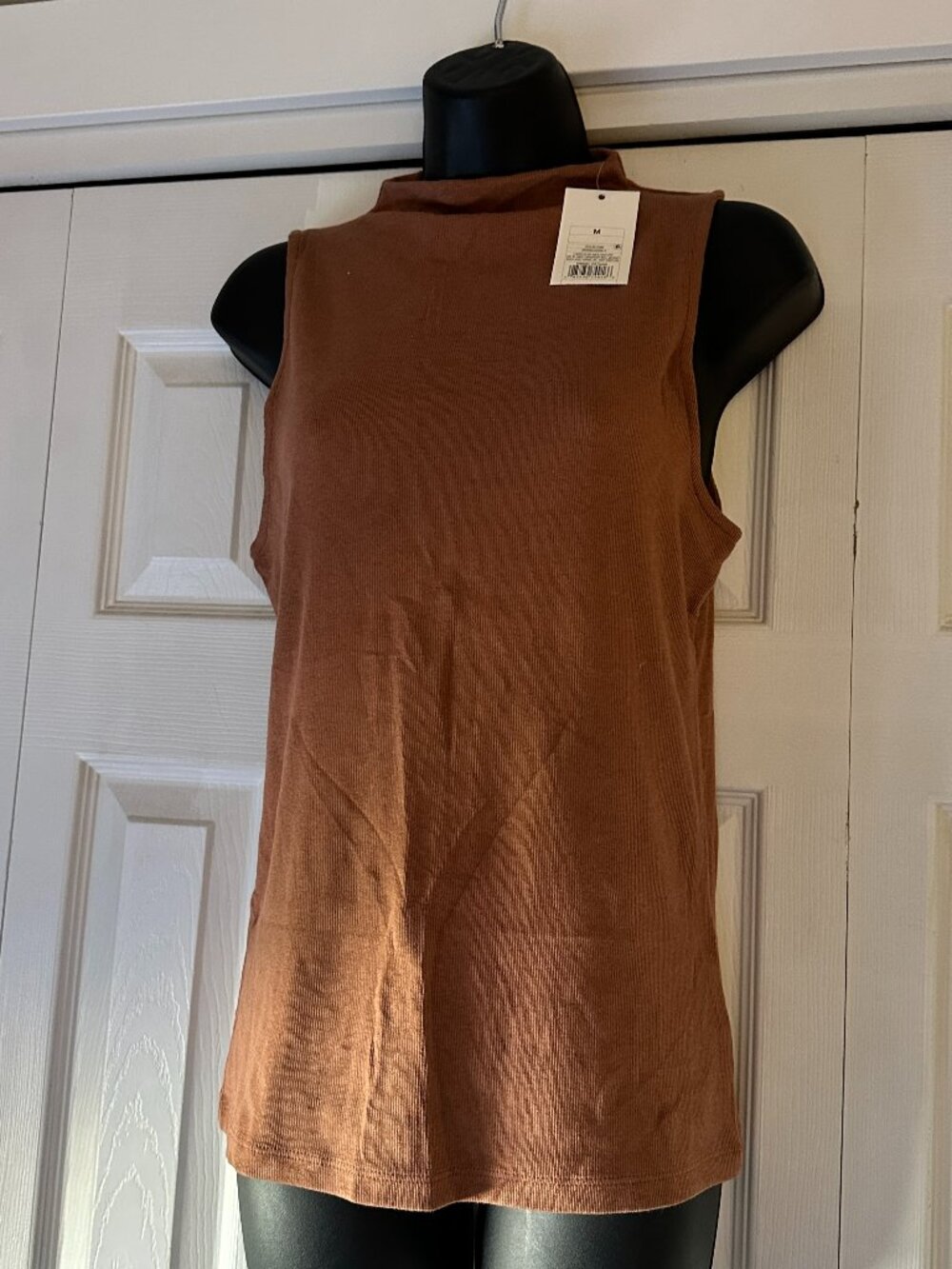 A New Day Sleeveless Mock Neck Top Medium Brown Ribbed Tank NWT